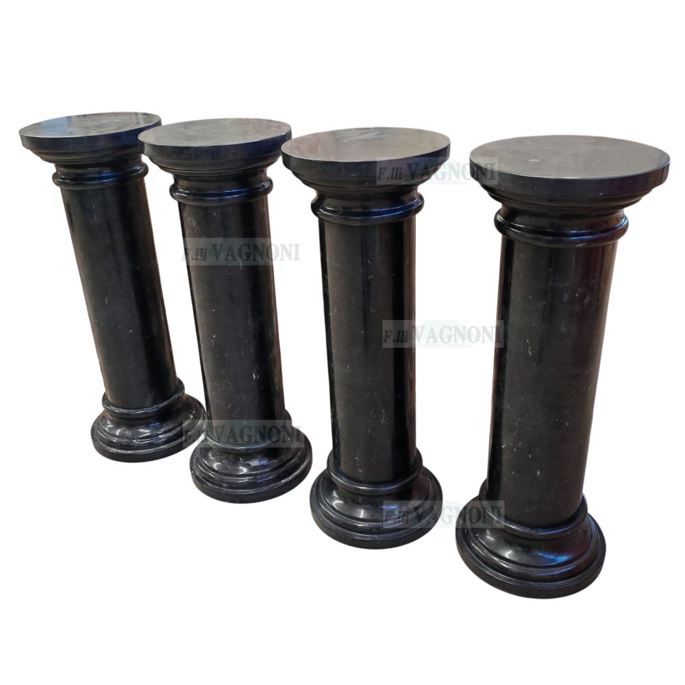 COLONNA LISCIA IN MARMO NERO CAPITELLO ROTONDO COLONNA LISCIA IN MARMO NERO CAPITELLO ROTONDO